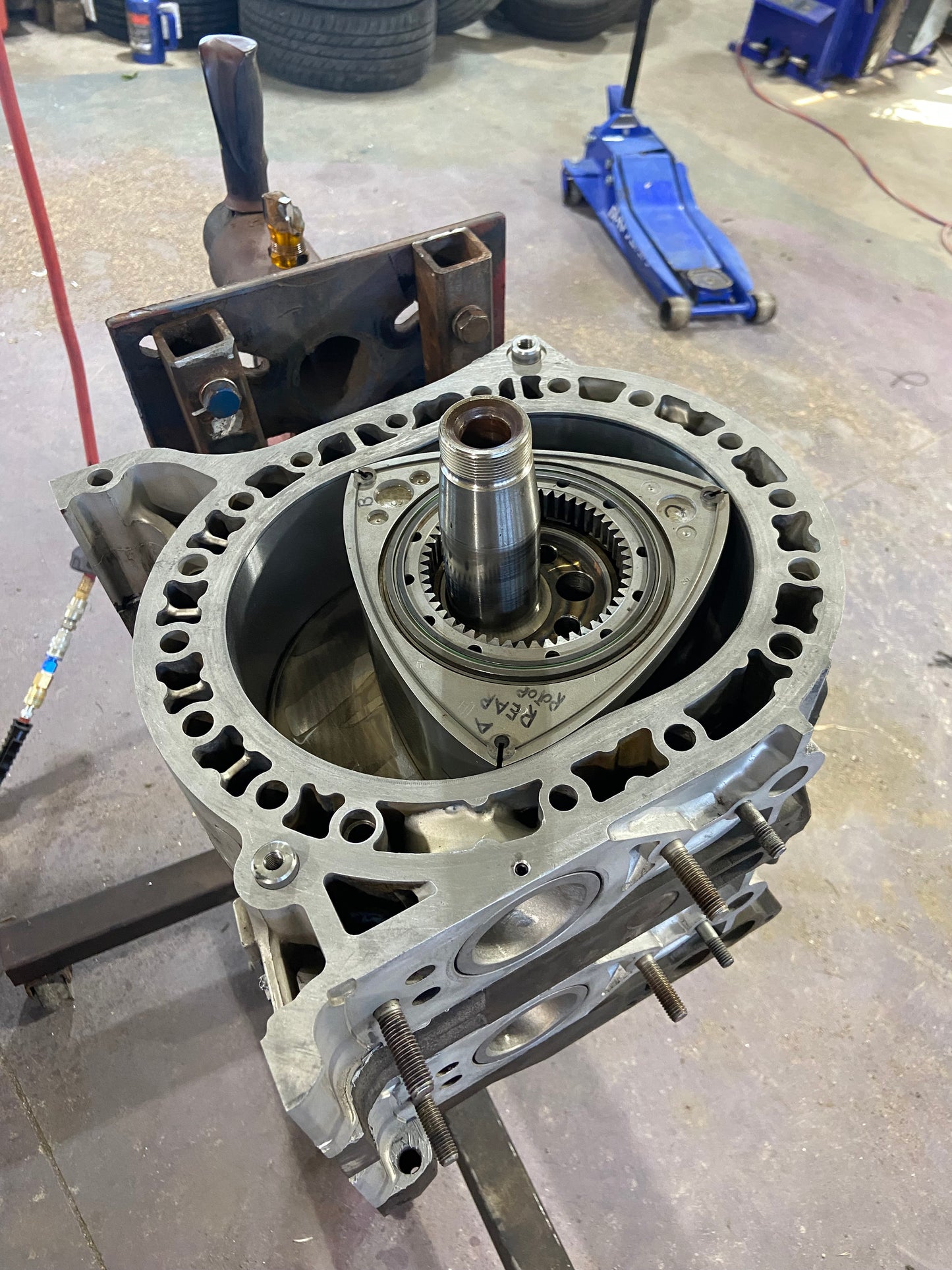 ⠀Rotary Compression Testing